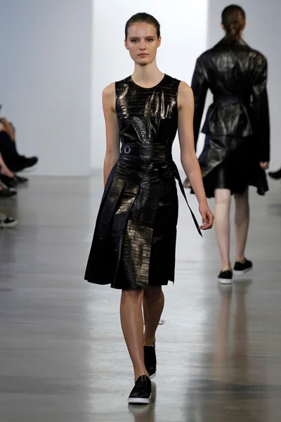Look 9